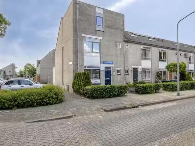 Woning te koop in Bloemenbuurt, Almere-haven