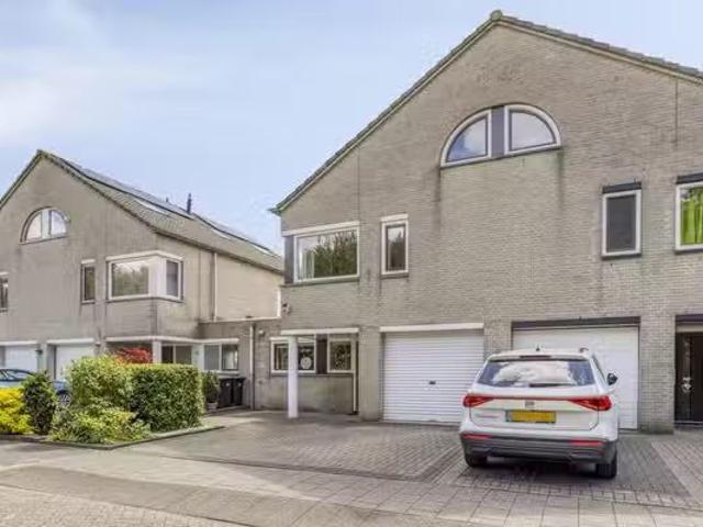 Woning te koop in Bloemenbuurt, Almere-haven