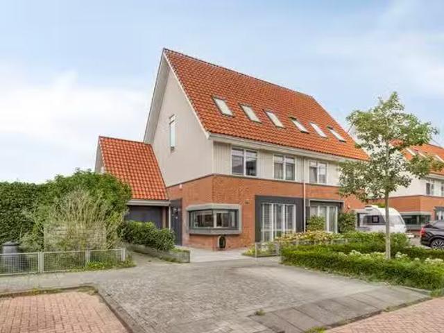 Woning te koop in Benthuizen, Zuid Holland