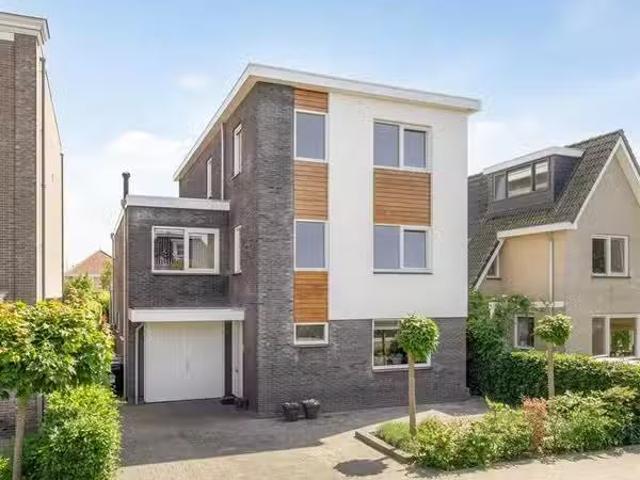 Landhuis te koop in Almere, Columbuskwartier
