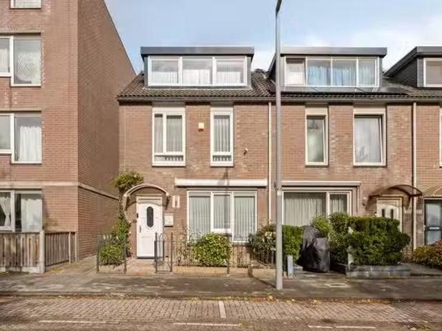 Woning te koop in Ommoord, Rotterdam