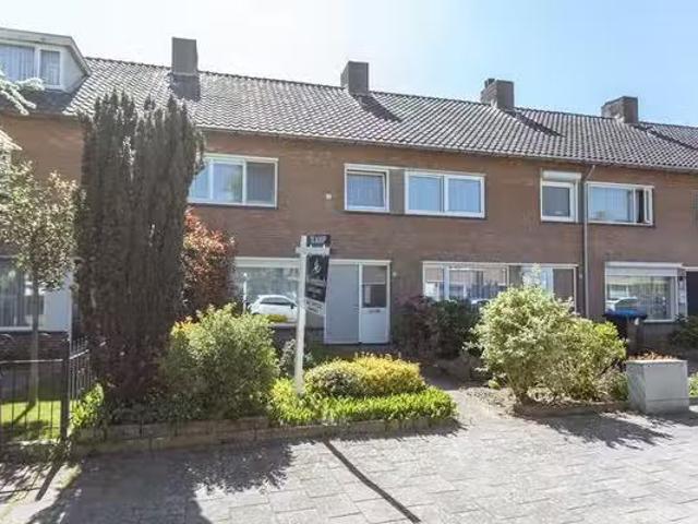 Landhuis te koop in Eindhoven, Rochusbuurt