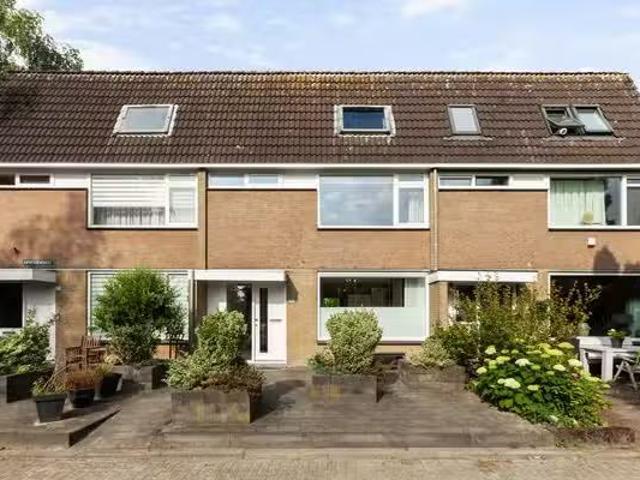 Woning te koop in Oostwijk, Vlaardingen