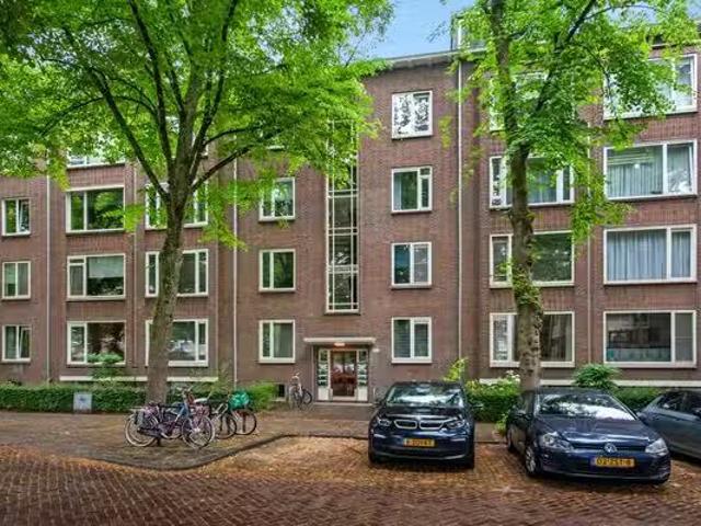 Landhuis te koop in Den Haag, Van Lennepbuurt