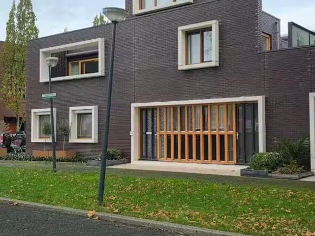 Woning te koop in Indische buurt, Vlaardingen