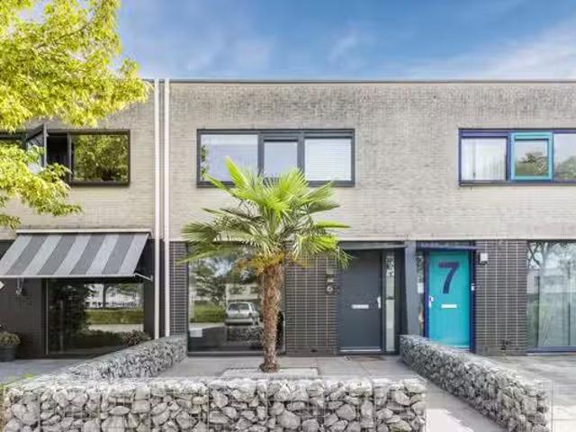 Woning te koop in Charlois, Rotterdam