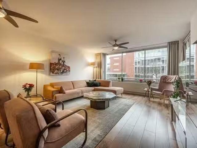 Woning te koop in Charlois, Rotterdam