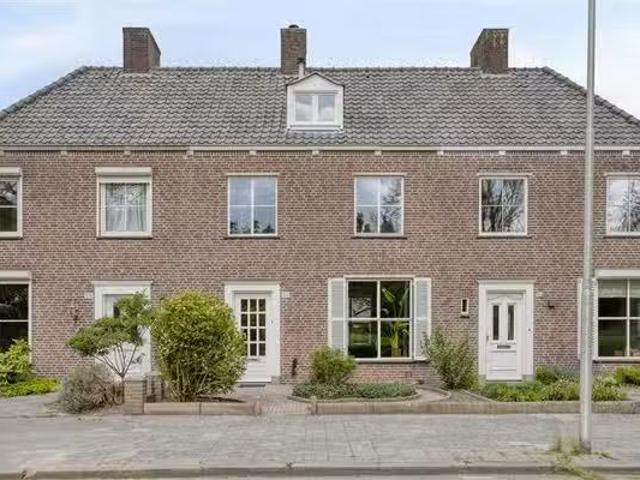 Woning te koop in Eindhoven, Sintenbuurt
