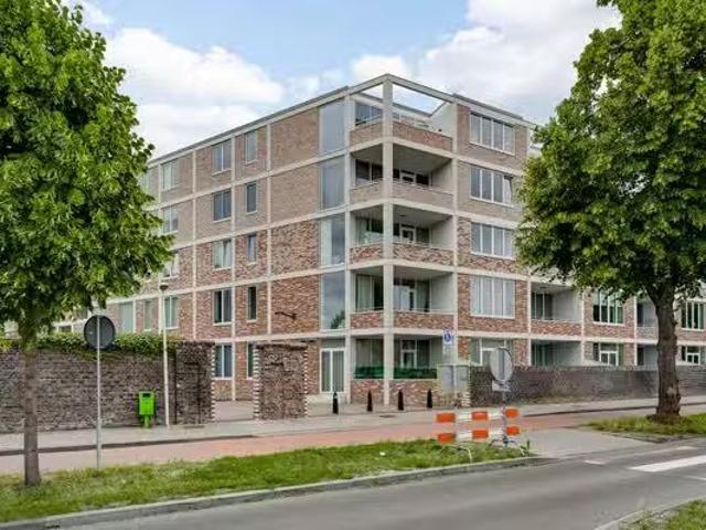 Landhuis te koop in Maastricht, Wittevrouwenveld