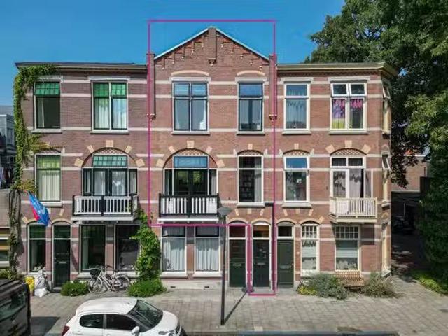 Woning te koop in Bloemen, Leiden