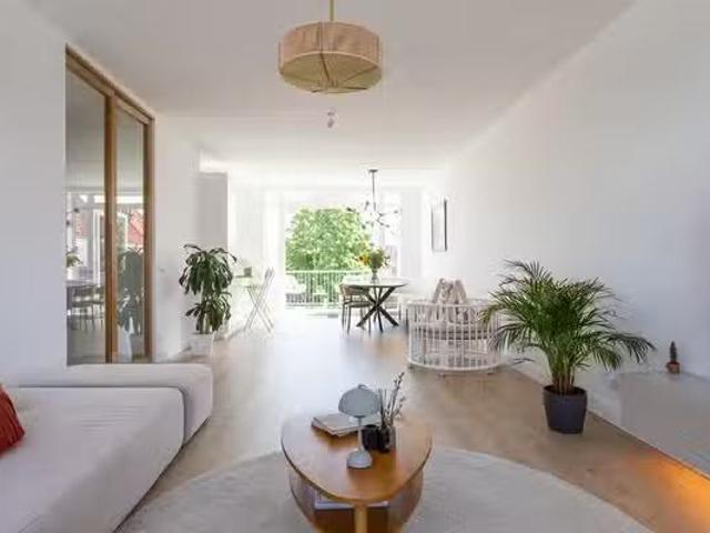 Landhuis te koop in Den Haag, Vooruit II