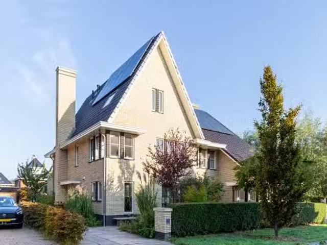 Woning te koop in Loosduinen, Den Haag