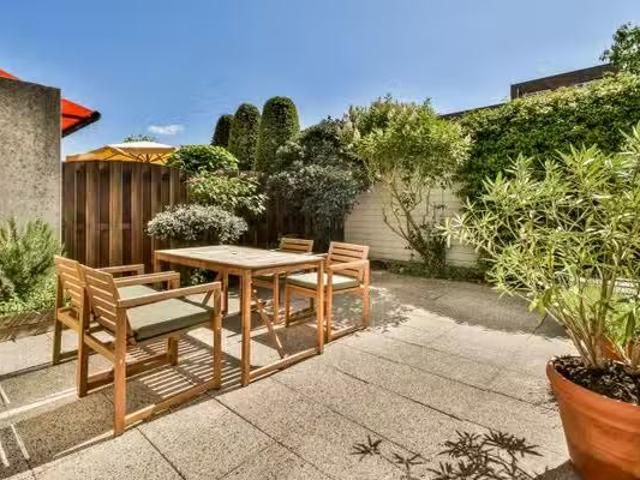 Woning te koop in Sloten, Amsterdam