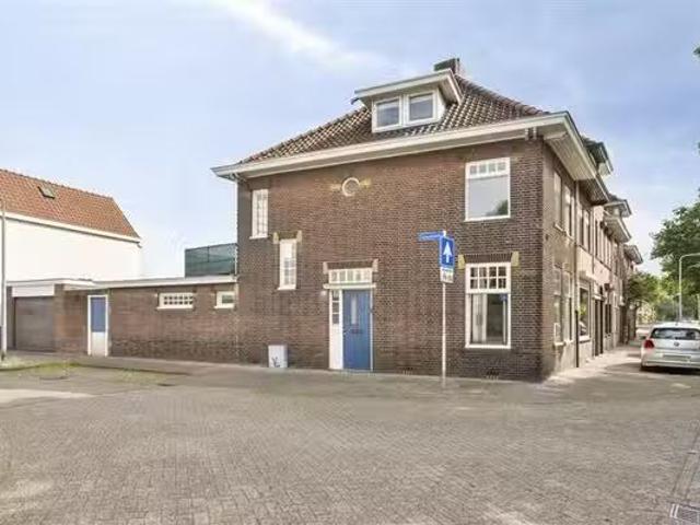 Landhuis te koop in Tilburg, Quirijnstok
