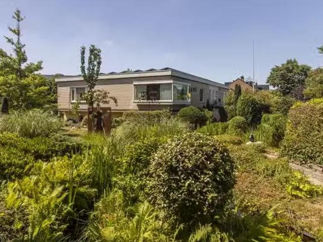 Woning te koop in Loosduinen, Zuid Holland