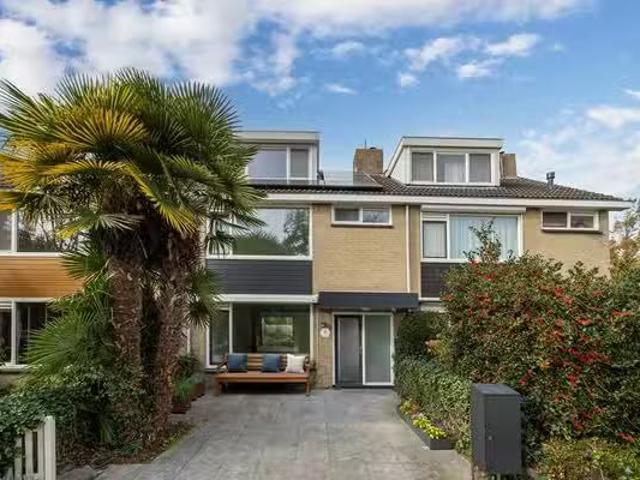 Woning te koop in De Dijken, Den Haag