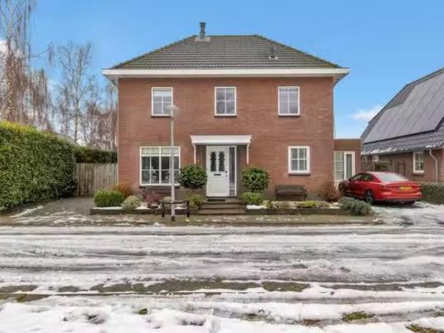 Woning te koop in Tussen de Vaarten, Almere-haven