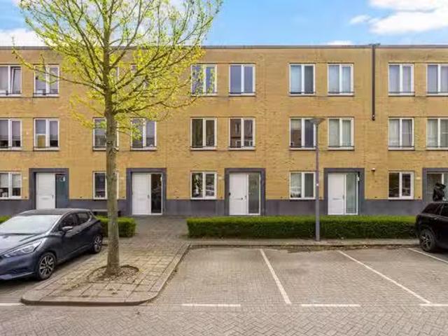 Woning te koop in Ommoord, Rotterdam
