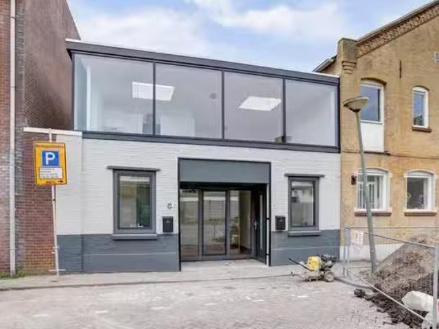 Woning te koop in Hoevenbuurt, Vlaardingen