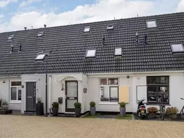 Woning te koop in Hoevenbuurt, Vlaardingen
