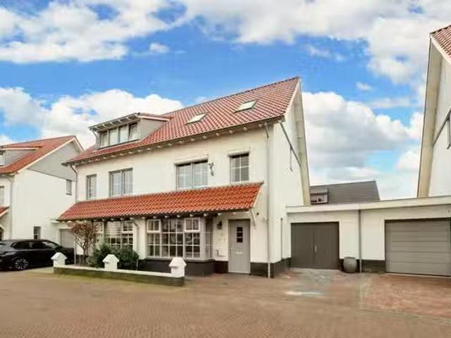 Woning te koop in Wateringse Veld, Zuid Holland