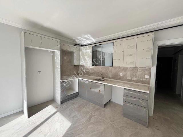 Cengiz Topel, Saruhanlı içerisinde kiralık mülk