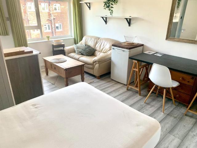 Apartment for rent in Banister's Park, City Of Southampton