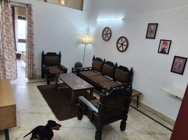 Property for rent in Deri