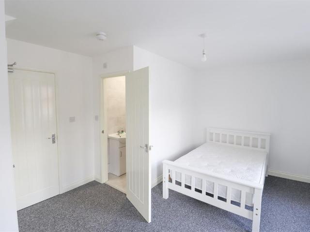 Room for rent in West Midlands