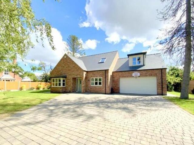 House for sale in Grimsby, North East Lincolnshire