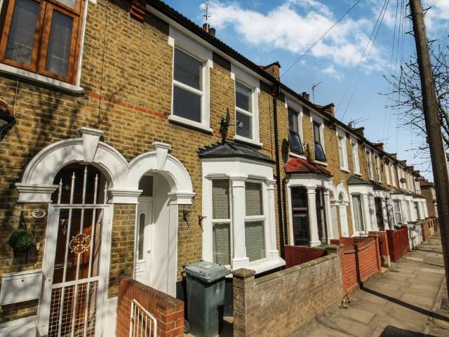 Apartment for rent in London Borough of Newham, Greater London