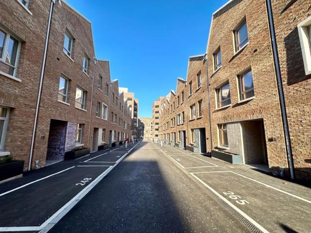 Apartment for rent in Thames View, Greater London