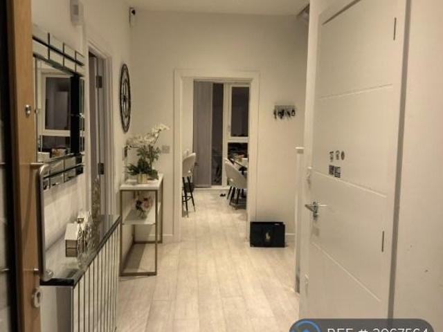 House for rent in London Borough of Barking and Dagenham, Greater London