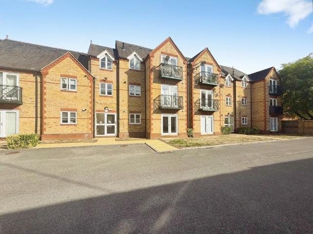 Apartment for rent in Egham, Runnymede