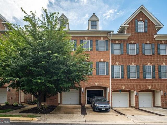Condo for sale in Fairfax