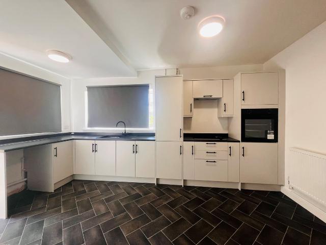 Apartment for rent in Holmewood, Brackenfield