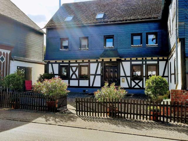 Haus kaufen in Sabershausen, Dommershausen