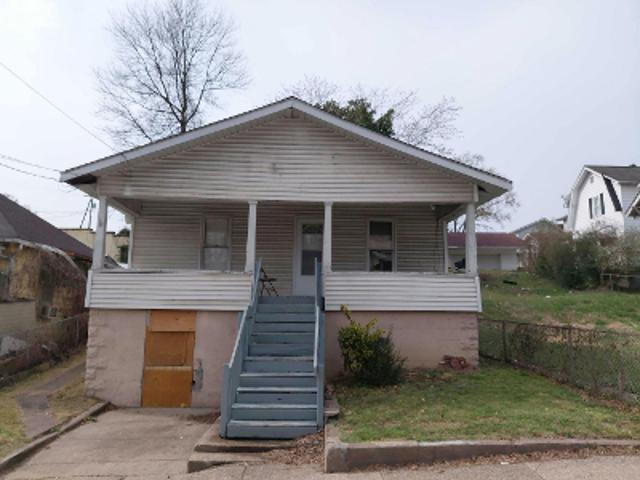 House for sale in West Side, Charleston