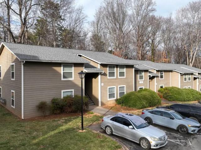 Apartment for rent in Pfafftown, North Carolina