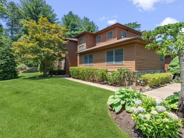 Condo for sale in Jericho