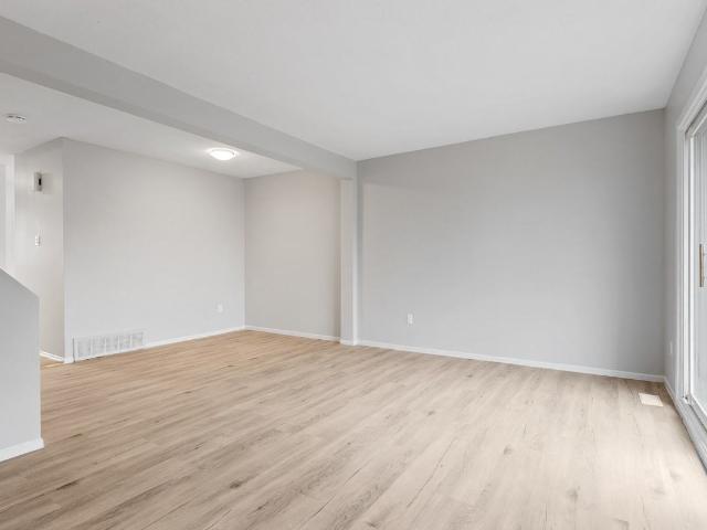 Apartment for rent in Mulhurst Bay, Ontario