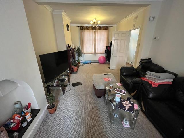 House for rent in Semilong, Northampton