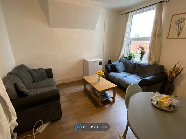 Room for rent in Semilong, Northampton