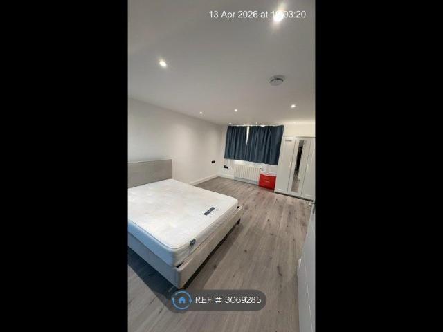 Apartment for rent in London Borough of Harrow, Greater London