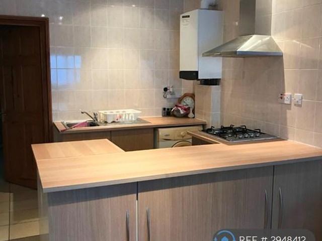 Apartment for rent in Kenton, Greater London