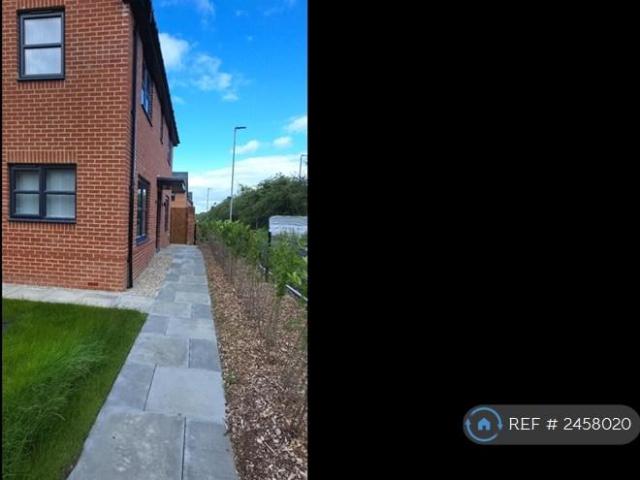 House for rent in Whinmoor, West Yorkshire