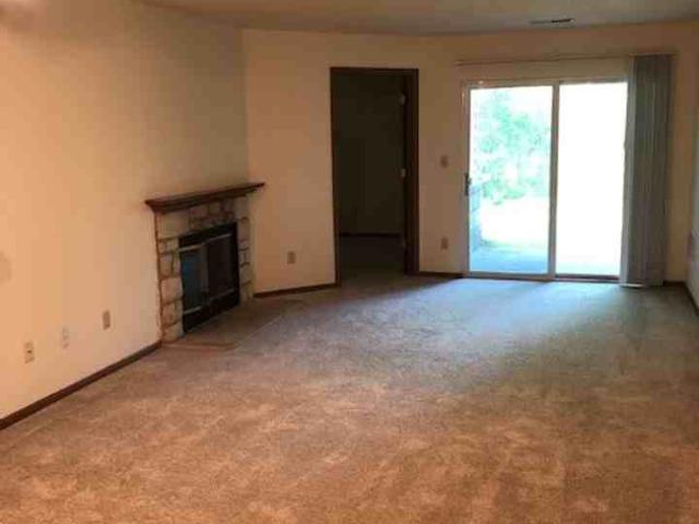 Apartment for rent in Pewaukee, Wisconsin