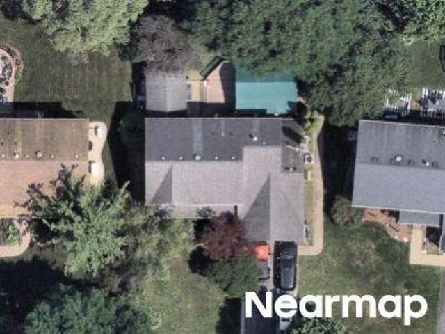 House for sale in Mchenry, Illinois