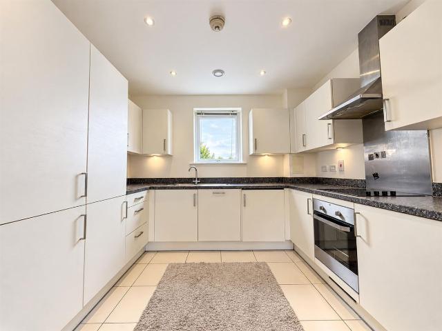 Apartment for rent in London Borough of Hounslow, Greater London