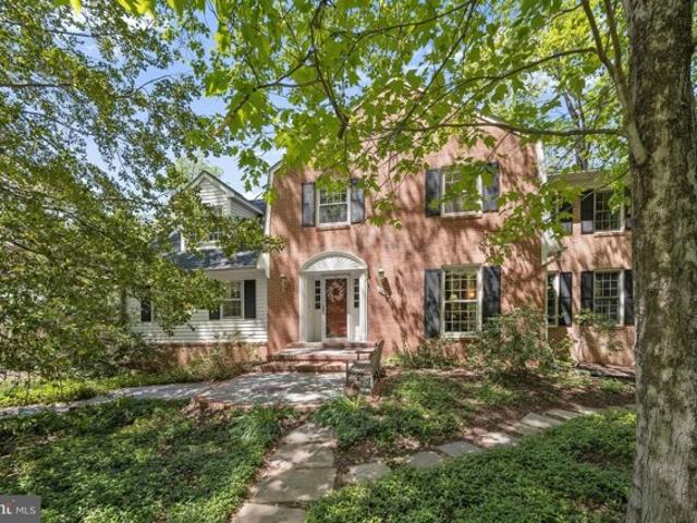 House for sale in Potomac